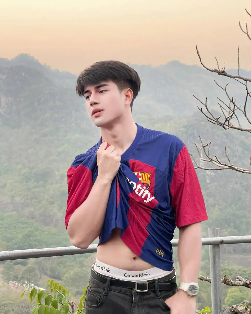 Cool GUY : Manasak Muensaeng