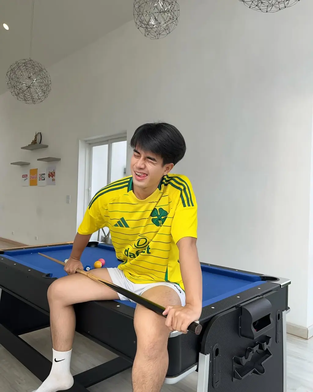 Cool GUY : Manasak Muensaeng