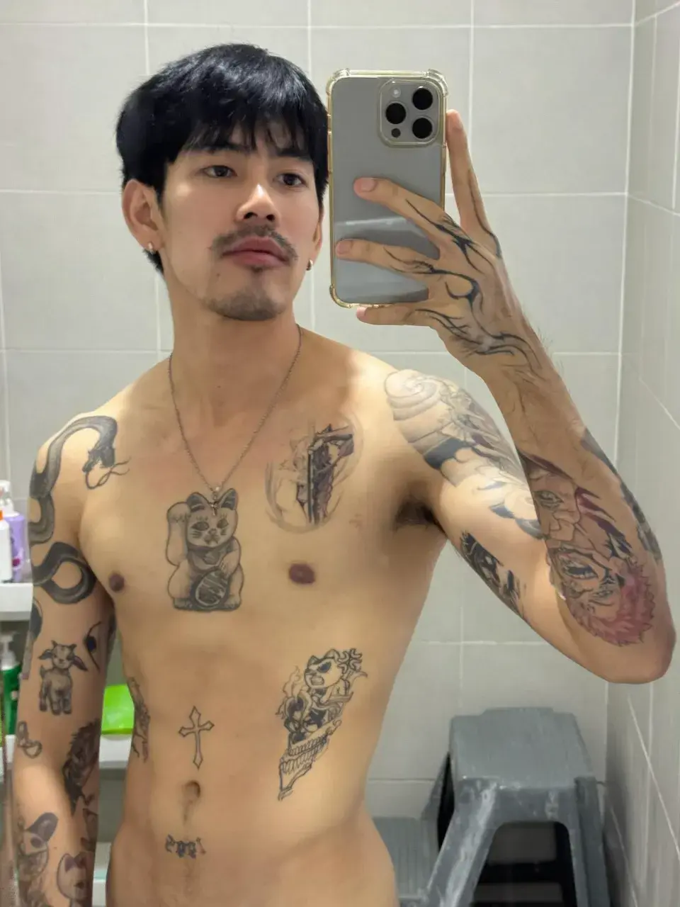 เห็นรอยสักแล้วรักเลย