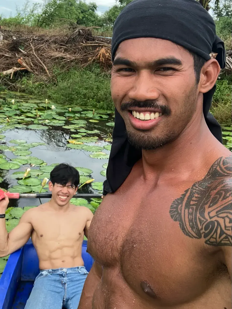 เห็นรอยสักแล้วรักเลย