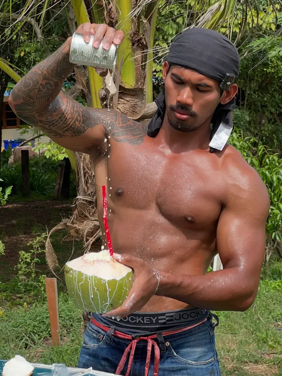 เห็นรอยสักแล้วรักเลย