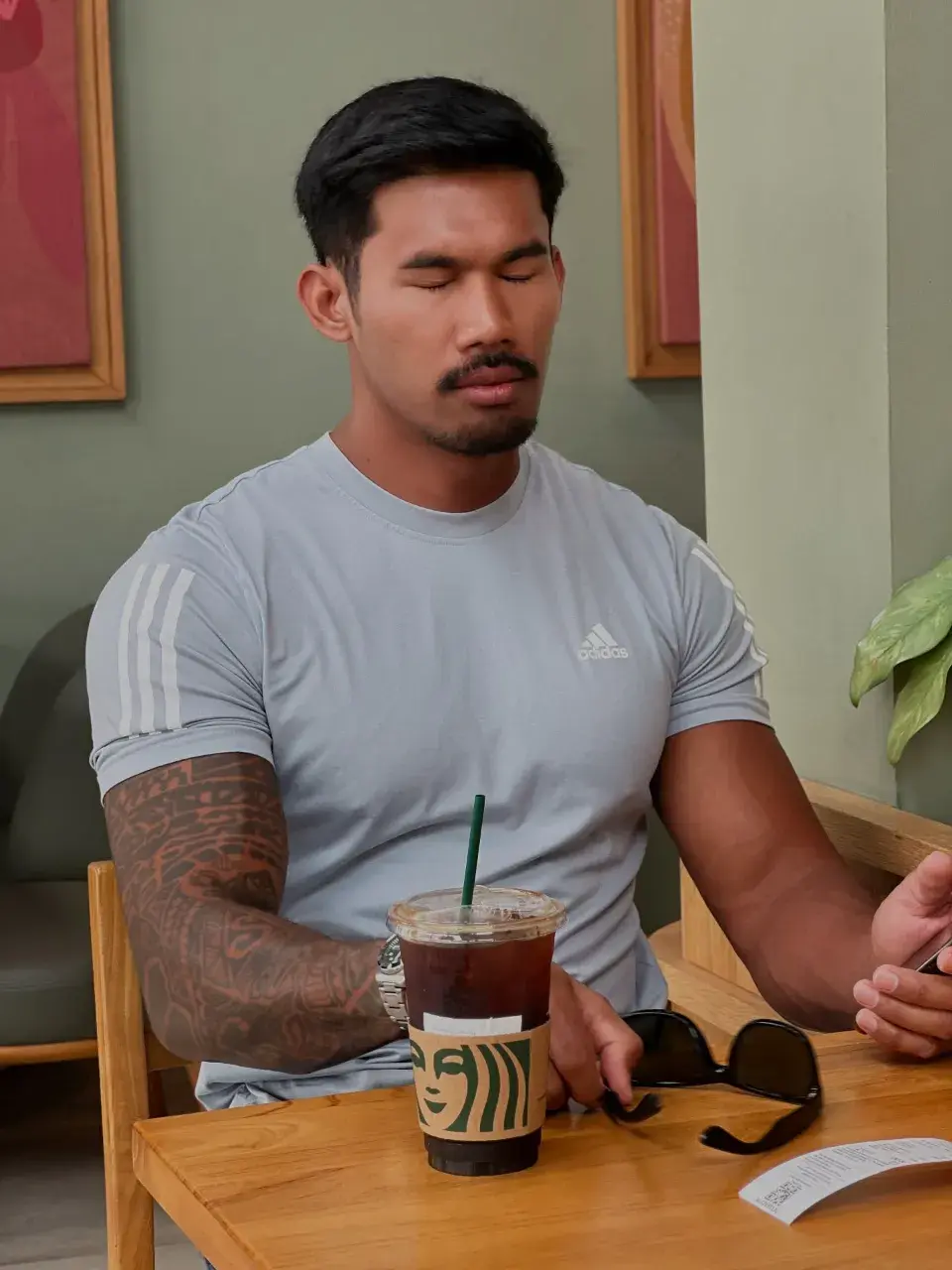 พร้อมโดนกระแทก