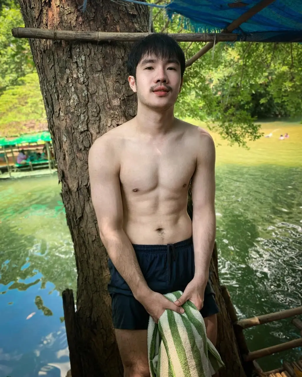 แซ่บบบบ