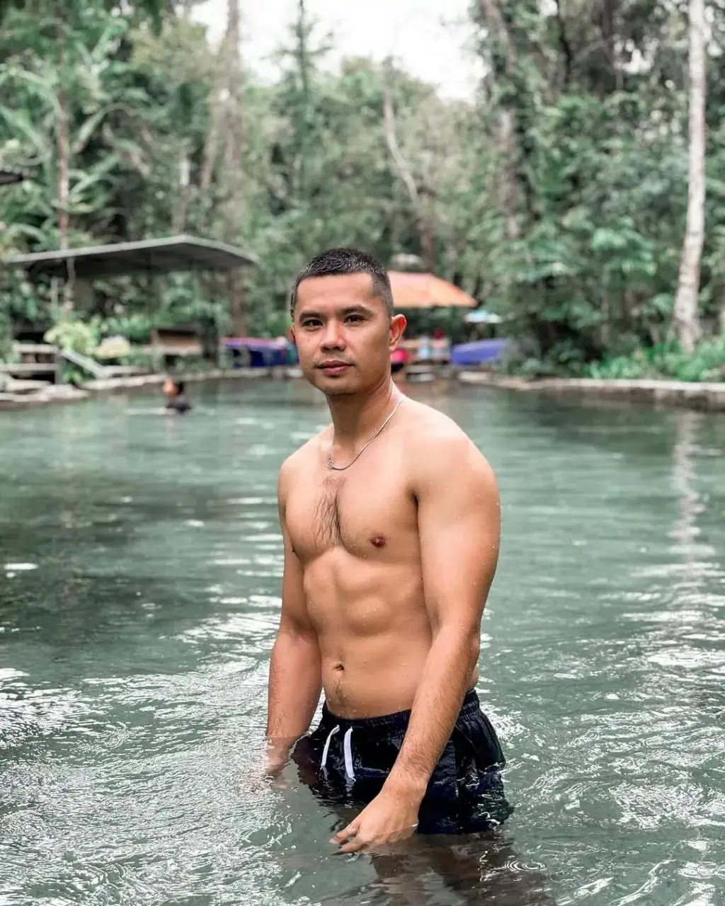 เห็นแล้วแข็ง