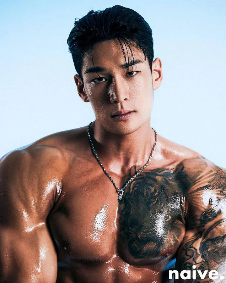 หนุ่มเกาหลีงานดี มีวาร์ป ( IG : zin___zero )