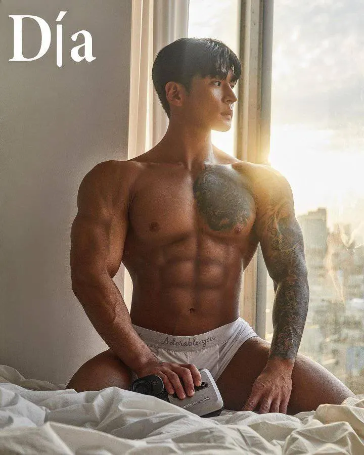 หนุ่มเกาหลีงานดี มีวาร์ป ( IG : zin___zero )