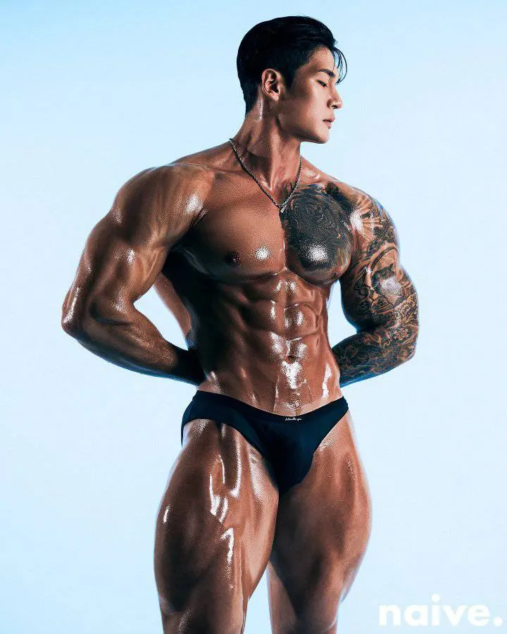 หนุ่มเกาหลีงานดี มีวาร์ป ( IG : zin___zero )