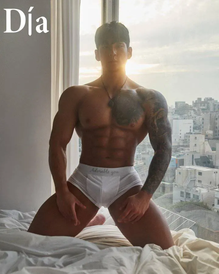 หนุ่มเกาหลีงานดี มีวาร์ป ( IG : zin___zero )