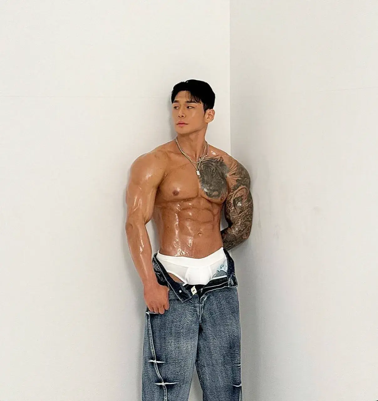 หนุ่มเกาหลีงานดี มีวาร์ป ( IG : zin___zero )