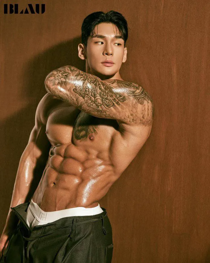 หนุ่มเกาหลีงานดี มีวาร์ป ( IG : zin___zero )