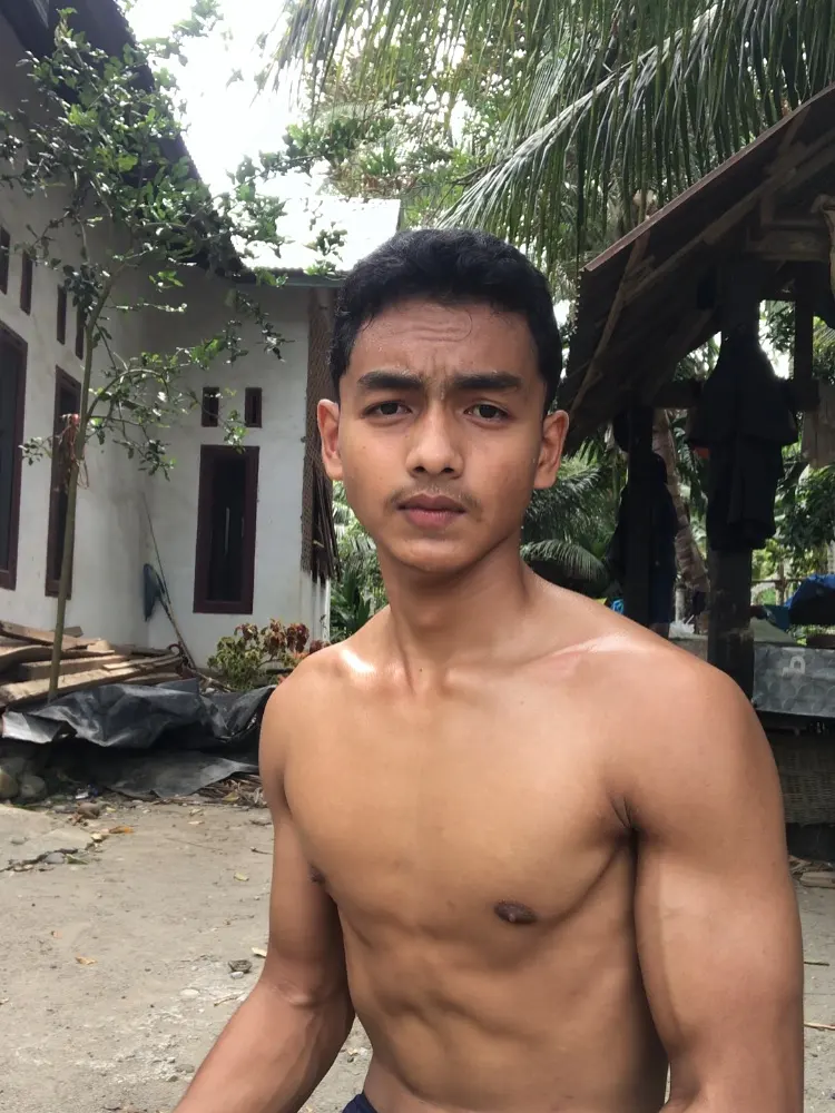 น้องบ่าวคนเข้ม