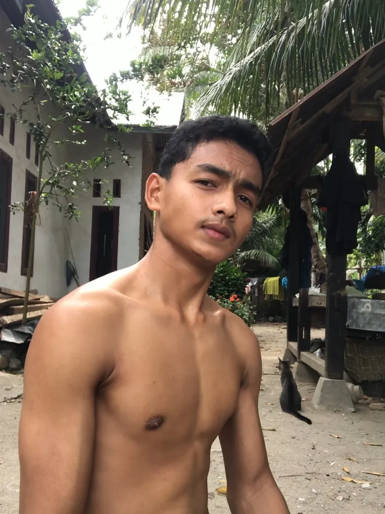 น้องบ่าวคนเข้ม