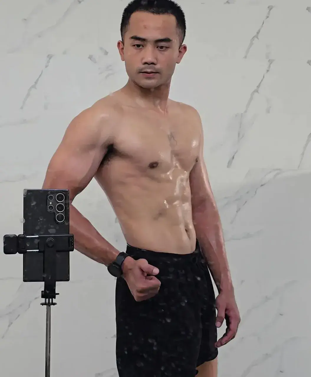 น้องบ่าวคนเข้ม