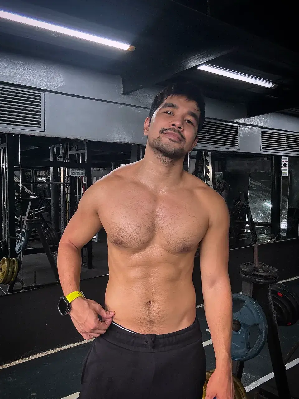 น้องบ่าวคนเข้ม