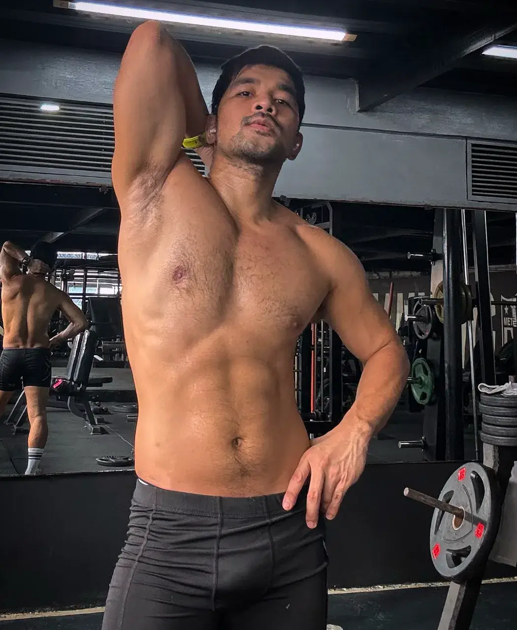 น้องบ่าวคนเข้ม