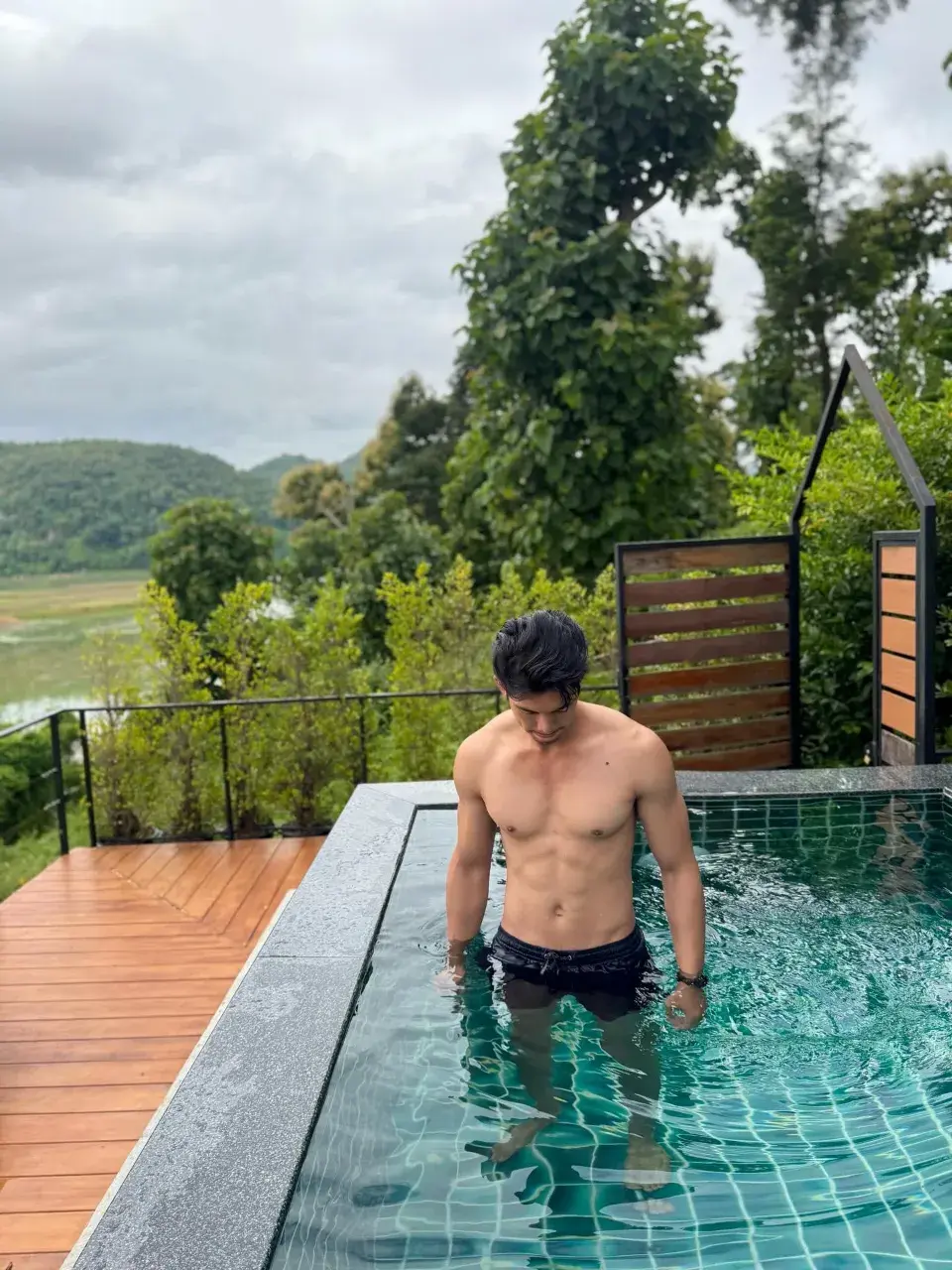 ส่องแล้วเสร็จอ่าาาส์