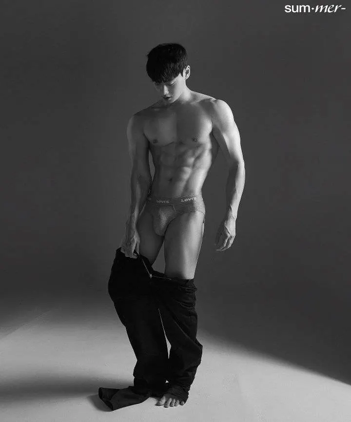 หนุ่มเกาหลีงานดี มีวาร์ป ( IG : daolum )