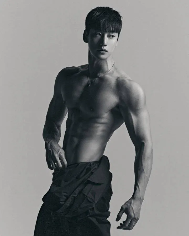 หนุ่มเกาหลีงานดี มีวาร์ป ( IG : daolum )