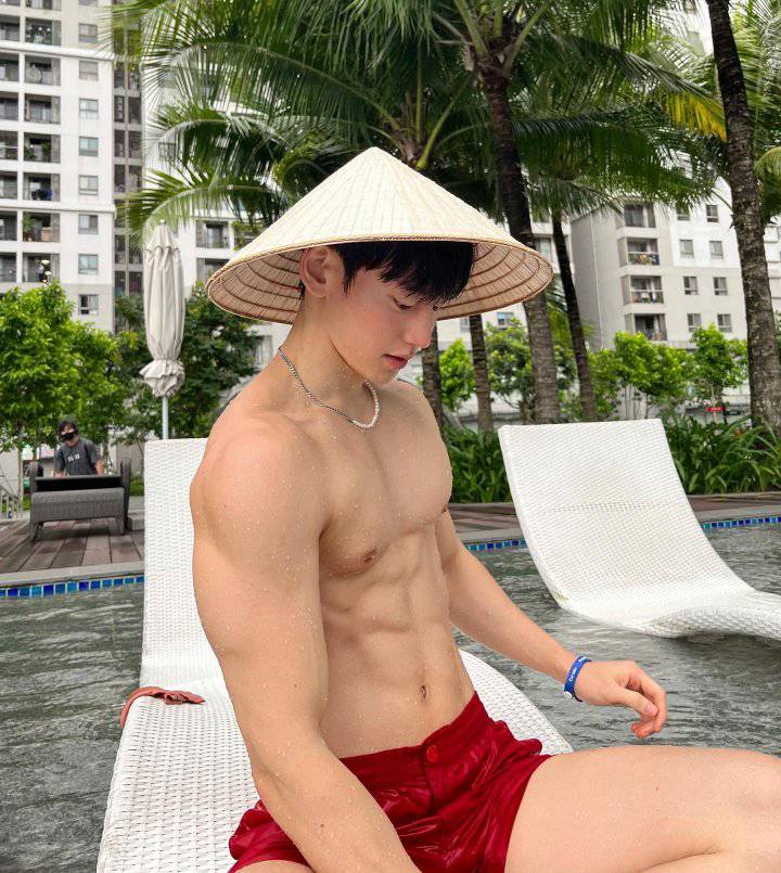 หนุ่มเกาหลีงานดี มีวาร์ป ( IG : daolum )