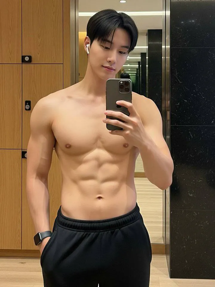 หนุ่มเกาหลีงานดี มีวาร์ป ( IG : mmhyuk_ )