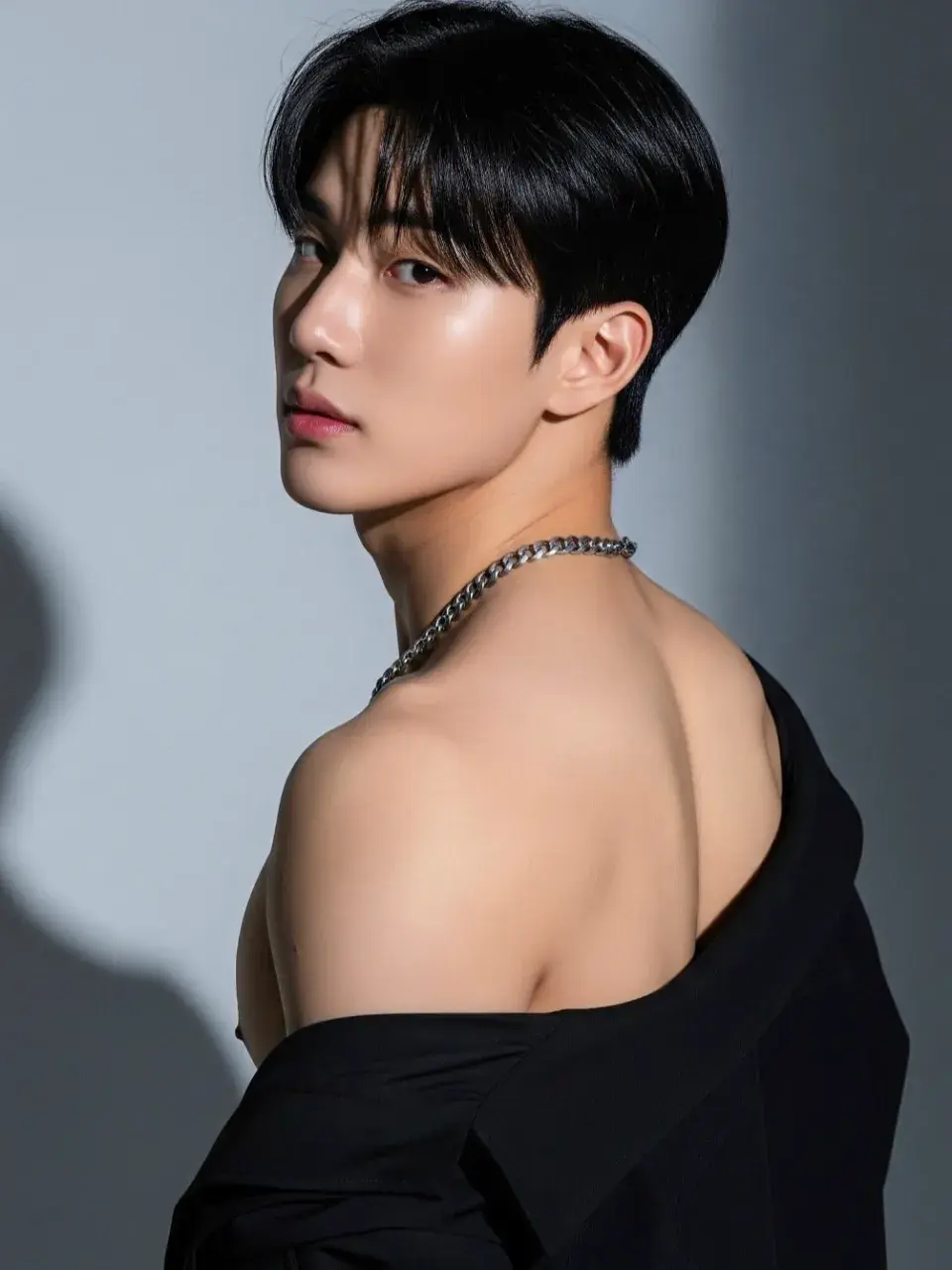 หนุ่มเกาหลีงานดี มีวาร์ป ( IG : mmhyuk_ )