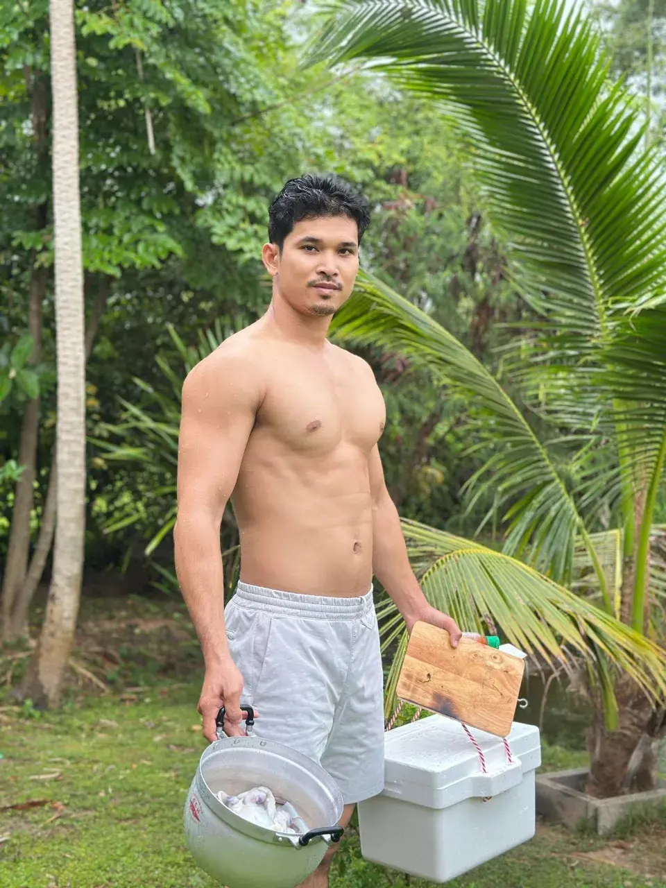 น้ำแตกกระจาย