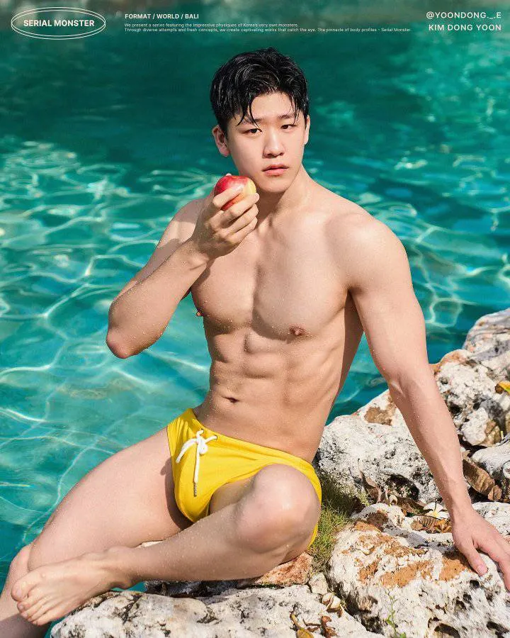 หนุ่มเกาหลีงานดี มีวาร์ป ( IG : yoondong._.e )