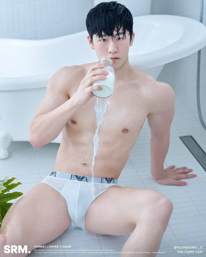 หนุ่มเกาหลีงานดี มีวาร์ป ( IG : yoondong._.e )