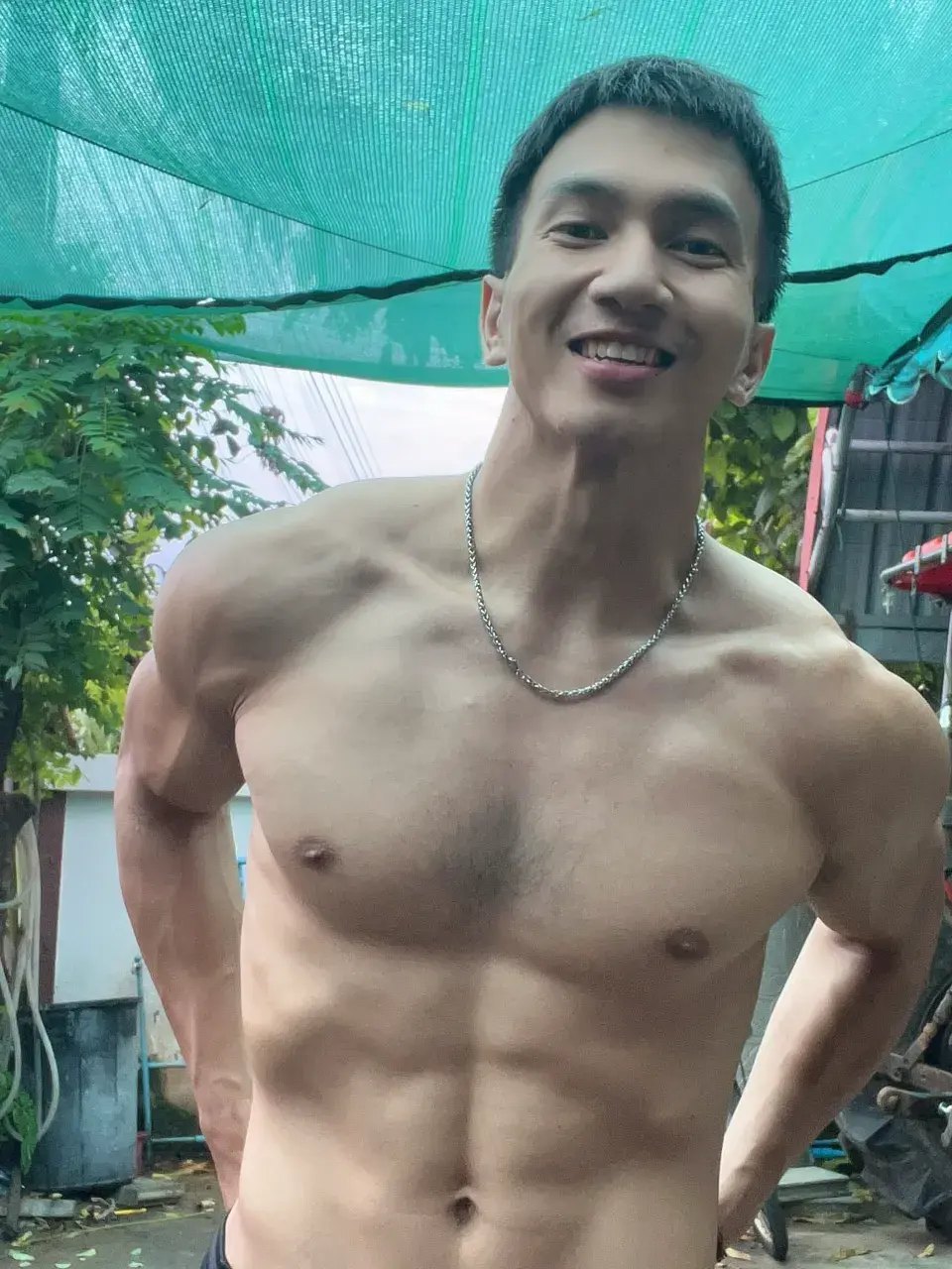 ส่องรักให้เสียเหงื่อ