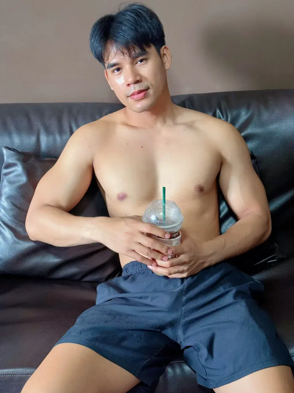 สัญญาว่าจะกลืนทุกหยด