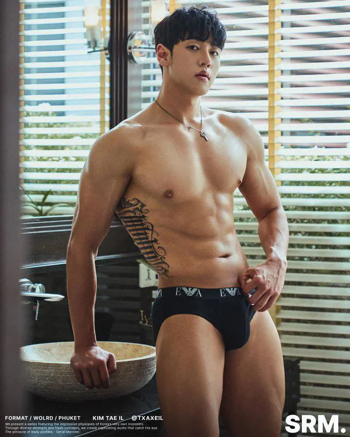 หนุ่มเกาหลีงานดี มีวาร์ป ( IG : txaxeil )