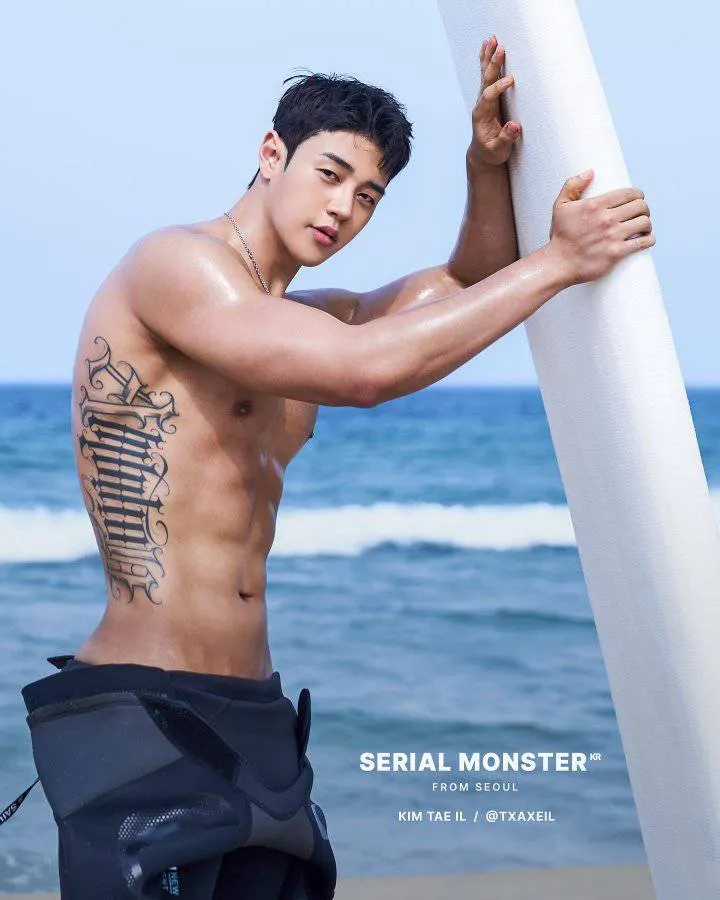 หนุ่มเกาหลีงานดี มีวาร์ป ( IG : txaxeil )