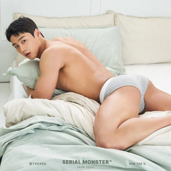 หนุ่มเกาหลีงานดี มีวาร์ป ( IG : txaxeil )