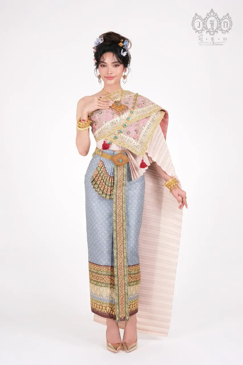 THAILAND 🇹🇭 | Thai traditional costume, ชุดไทย