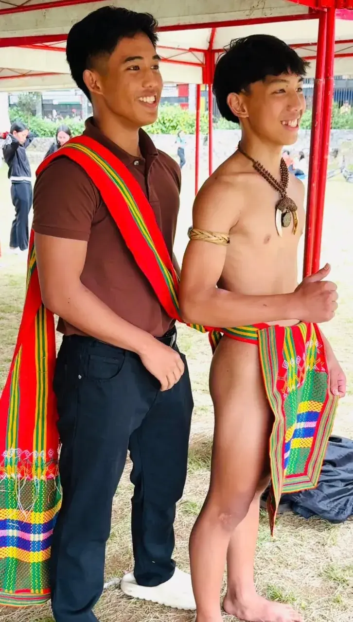 การใส่ผ้าเตี่ยว..ชาวอิฟูเกา