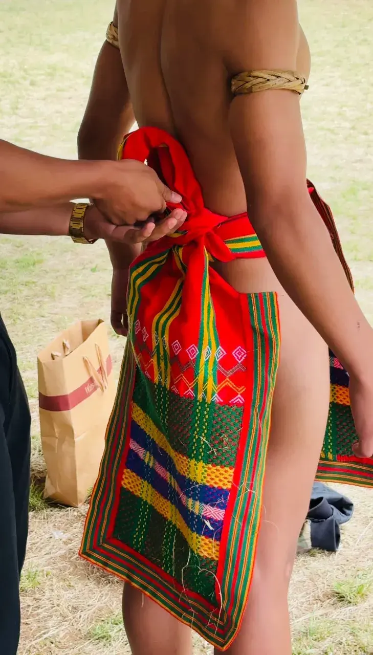 การใส่ผ้าเตี่ยว..ชาวอิฟูเกา