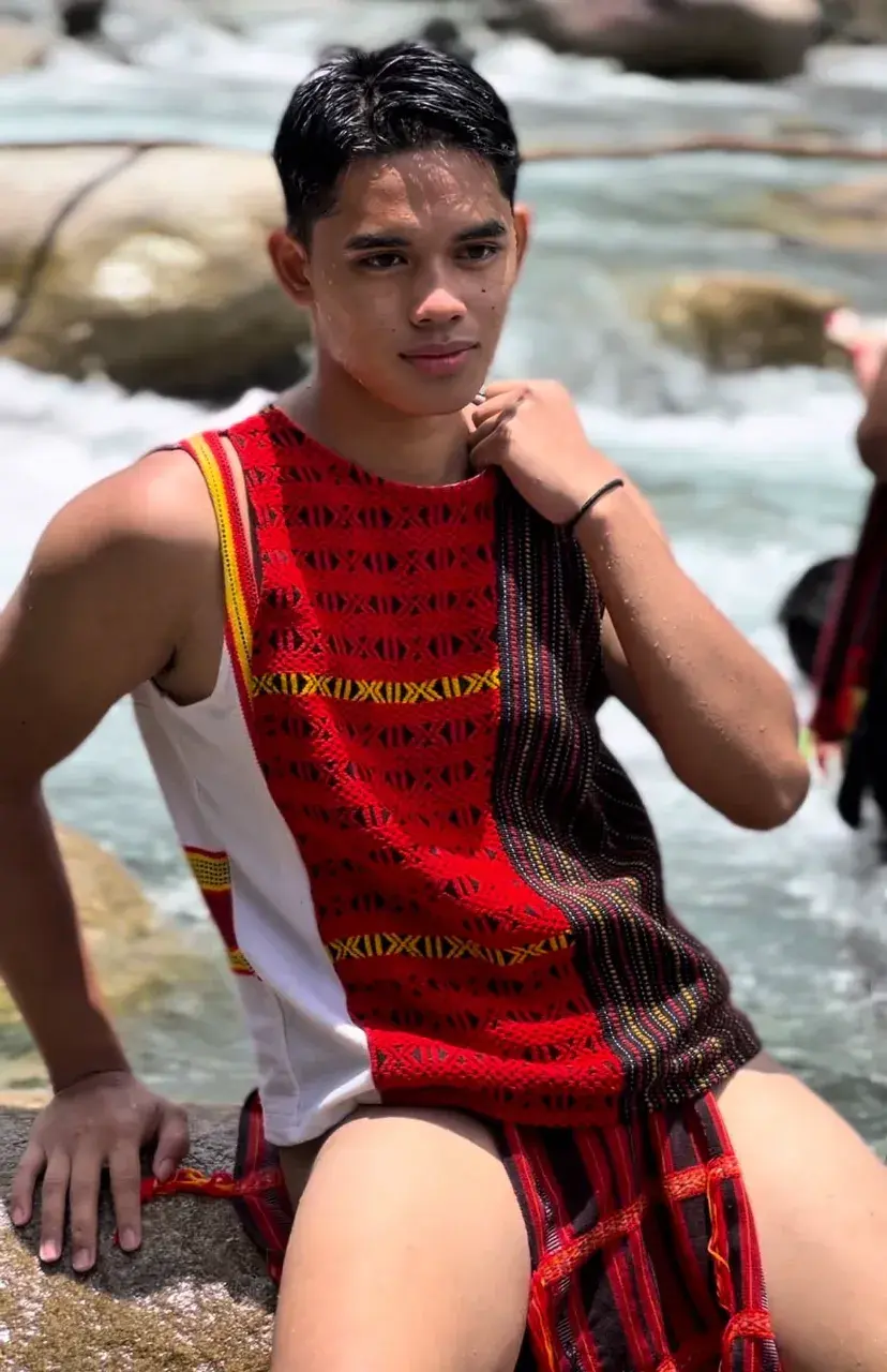 การใส่ผ้าเตี่ยว..ชาวอิฟูเกา