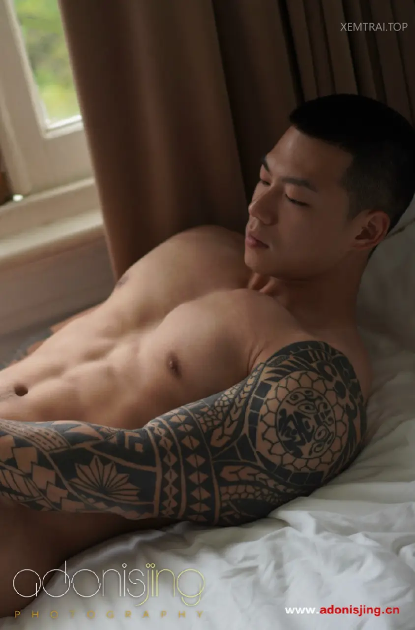 Photobook : UNIQUE 05 PART 01