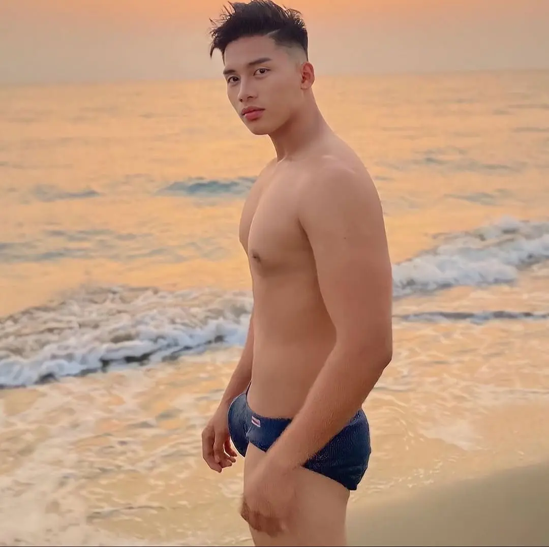 Visual Artist : Mark James Valdez