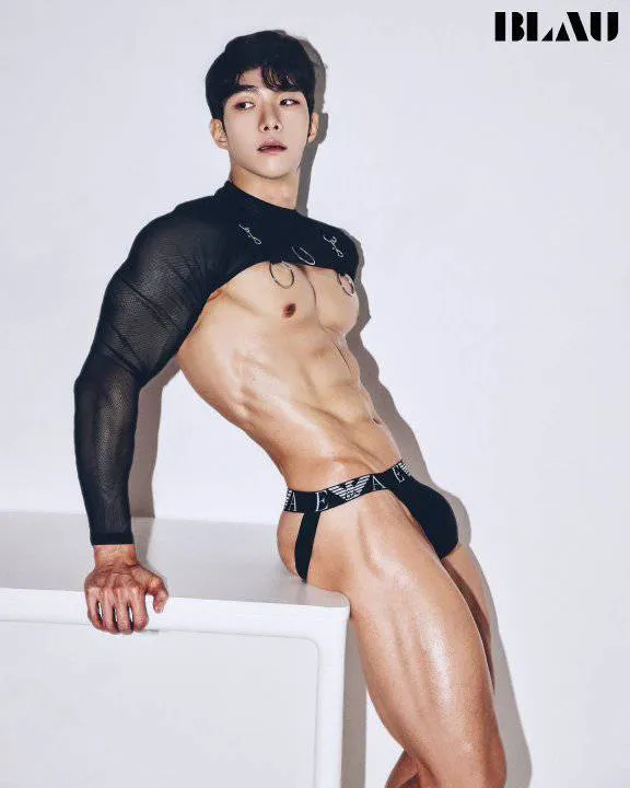 หนุ่มเกาหลีงานดี มีวาร์ป ( IG : yoasis0303 )