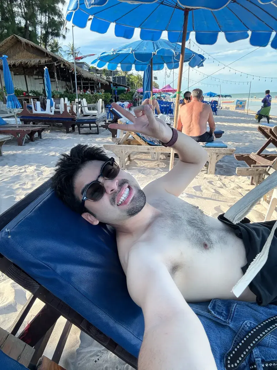 แฉะแล้วเคยอม