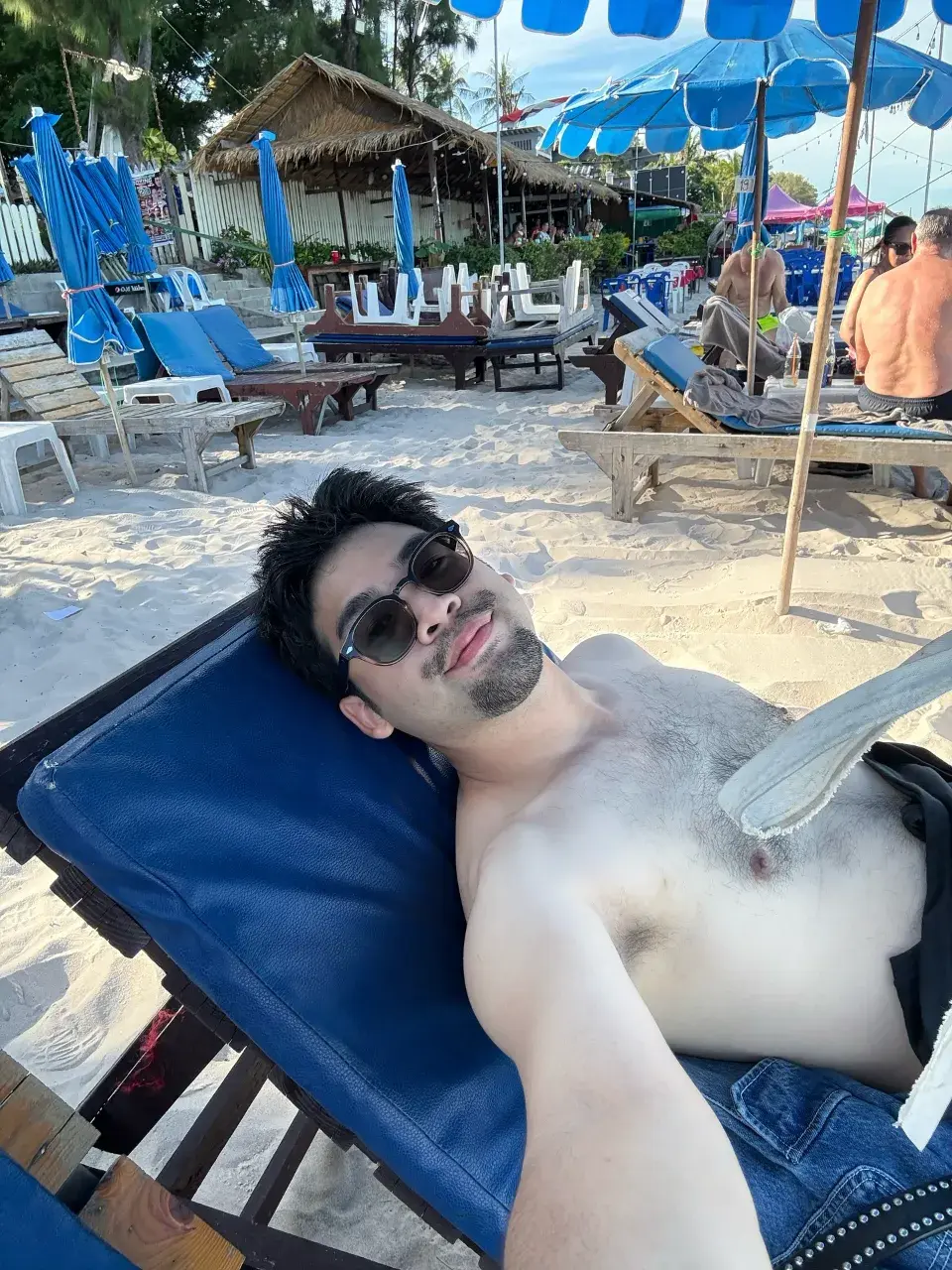 แฉะแล้วเคยอม