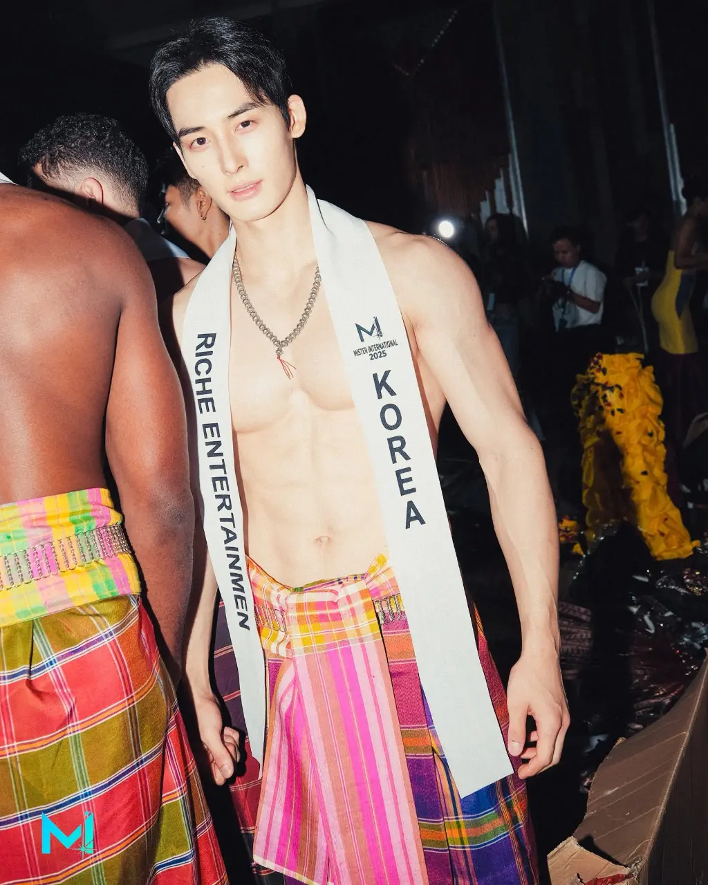 Mister International Korea เท่านั้นน!