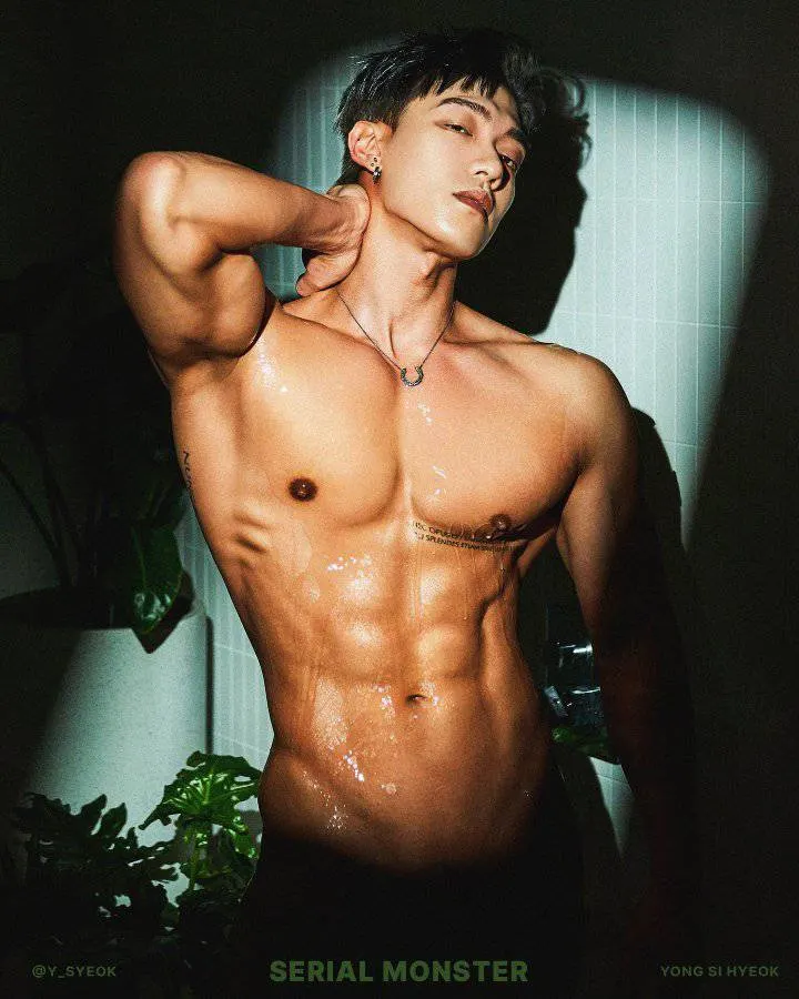 หนุ่มเกาหลีงานดี มีวาร์ป ( IG : y_syeok )