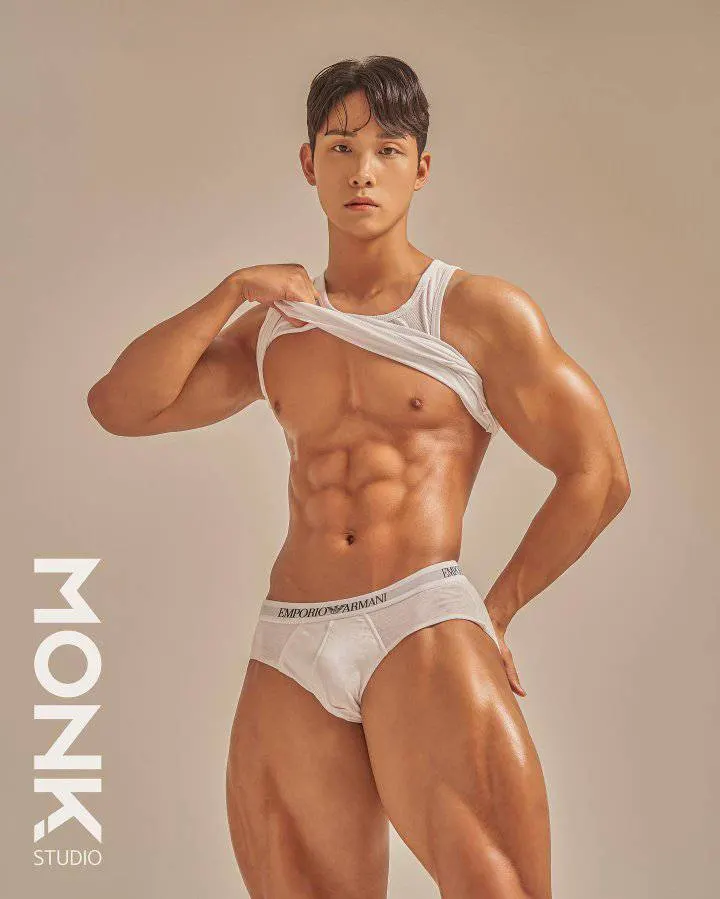 หนุ่มเกาหลีงานดี มีวาร์ป ( IG : sungdaehada )