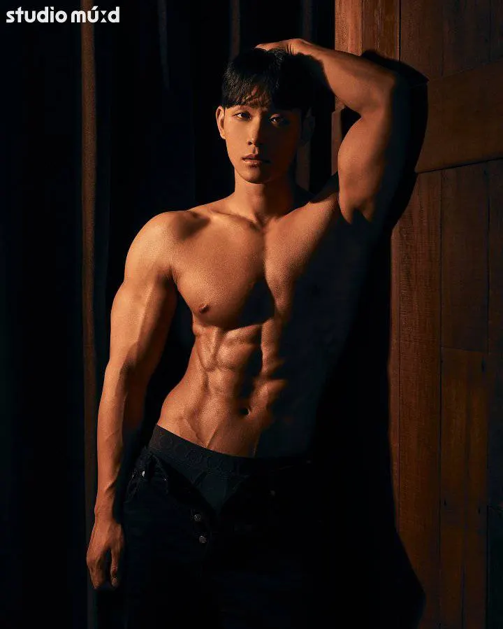 หนุ่มเกาหลีงานดี มีวาร์ป ( IG : sungdaehada )