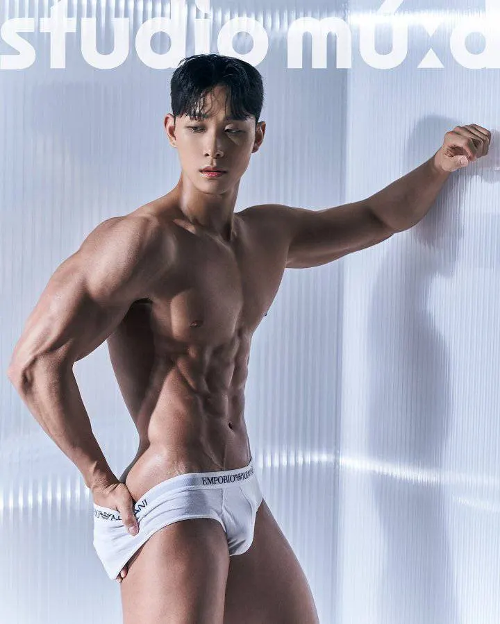 หนุ่มเกาหลีงานดี มีวาร์ป ( IG : sungdaehada )