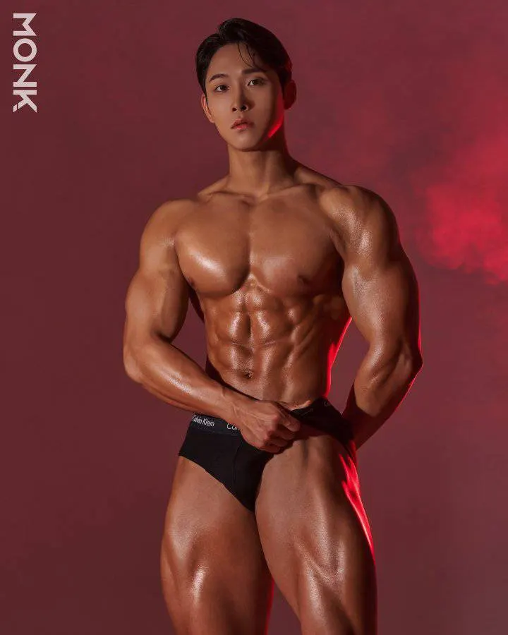 หนุ่มเกาหลีงานดี มีวาร์ป ( IG : sungdaehada )