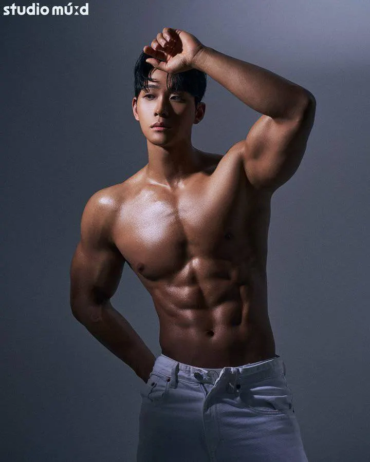 หนุ่มเกาหลีงานดี มีวาร์ป ( IG : sungdaehada )