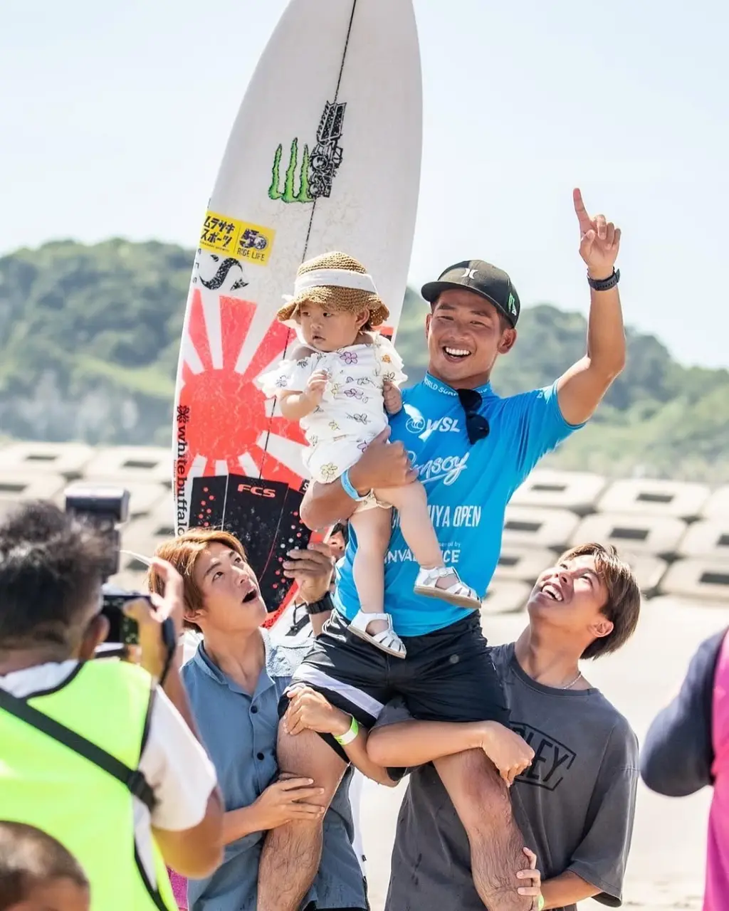 Professional surfer :  hiroto ohhara